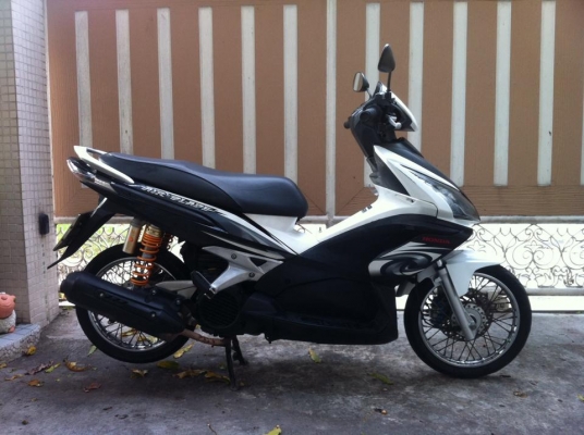 ขออนุญาติขาย Honda Airblade 110 สีขาวมุก โอนให้ฟรีครับ ขออนุญาติขาย Honda Airblade 110 สีขาวมุก โอนให้ฟรีครับ