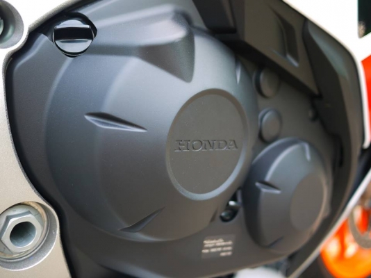 ขาย cbr1000 ปี 2015 โฉมใหม่ล่าสุด รถศูนย์พร้อมทะเบียนแท้ เป็นตัว Limited Repsol สภาพป้ายแดง ขาย cbr1000 ปี 2015 โฉมใหม่ล่าสุด รถศูนย์พร้อมทะเบียนแท้ เป็นตัว Limited Repsol สภาพป้ายแดง