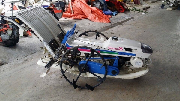 รถดำนา ISEKI  รุ่น SANAE 25  เก่าญี่ปุ่น ดำนา 2 แถว  ขนาดกระทัดรัด สภาพสวย เครื่องยนต์ติดง่าย