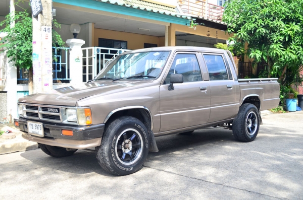 HERO 4ประตู ปี89 เดิม สวย HERO 4ประตู ปี89 เดิม สวย