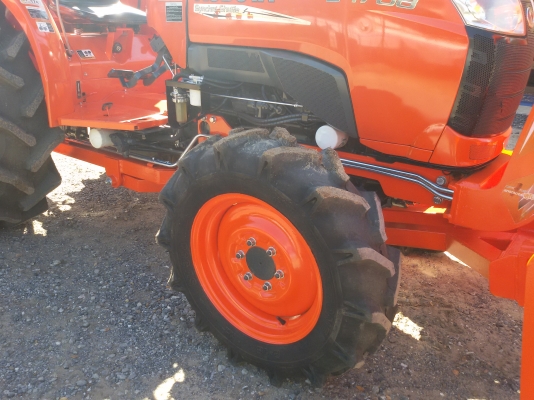 ปัญญาแทรคเตอร์..จัดมาให้ครับ ด่วน!!!คูโบต้า L4708พร้อมใบมีดคานล่างFD185F ยางใหม่ 4 เส้น