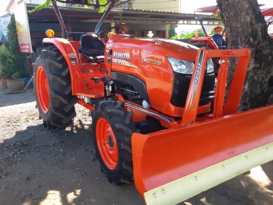 ปัญญาแทรคเตอร์..จัดมาให้ครับ ด่วน!!!คูโบต้า L4708พร้อมใบมีดคานล่างFD185F ยางใหม่ 4 เส้น