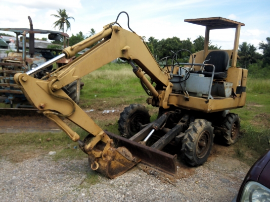 ขายรถแบคโฮล้อยาง SUMITOMO 80 S เพลาเดียว ราคา 120000
