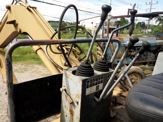 ขายรถแบคโฮล้อยาง SUMITOMO 80 S เพลาเดียว ราคา 120000