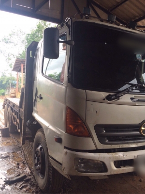 ขายรถ10ล้อท้ายลาต HINO FM1JNPD เครื่อง 220แรงม้า ปี49 สนใจโทร 081-970-1072