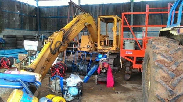 ขายรถเเมคโคร   รุ่น  10ht  เท่าpc60