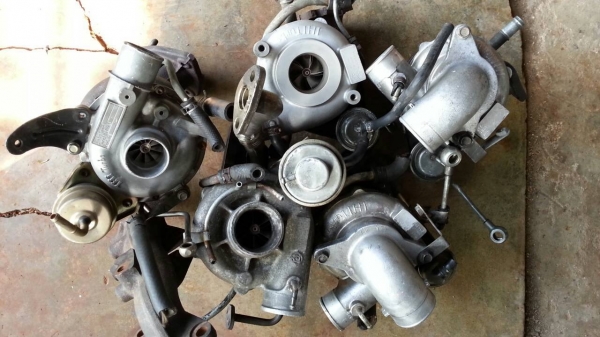 ขายเทอร์โบ ฟอร์ด  แปรผันพร้อมเขา hitashi และ subaru b52 vf8 ใบโต ทุกตัวสภาพเดิมๆเก่าญี่ปุ่น