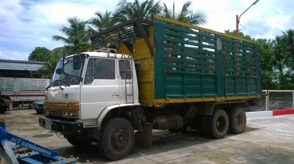 ขาย 10 ล้อดั้ม HINO FM227 มีระบบลากพ่วง เครื่องเดิม EM100 220 แรงม้า เกียร์เดิม สโลว์เดิม คัสซีสวยตลอดเส้น ทะเบียนพร้อมโอนครับ