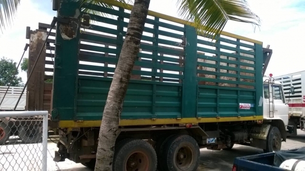 ขาย 10 ล้อดั้ม HINO FM227 มีระบบลากพ่วง เครื่องเดิม EM100 220 แรงม้า เกียร์เดิม สโลว์เดิม คัสซีสวยตลอดเส้น ทะเบียนพร้อมโอนครับ