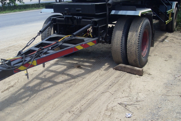 * ขายลูกพ่วง 6.50 คัสซีเปล่า ใหม่ พร้มชุดจดทะเบียน เดินลม เดินไฟพร้อม เหมือนในรูป ราคา 230,000.-