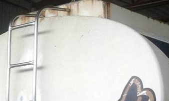 **75,000 บ.ต่อรอง/// ถังบรรจุน้ำ ขนาด 16,000 ลิตร **ขาย ถังเหล็ก บรรจุ/เก็บ ของเหลว (น้ำ) สำหรับรถบรรทุก10ล้อ สภาพดี พร้อมใช้ ถังน้ำ ถังเก็บน้ำ ถังบรรจุน้ำ ถังเหล็กบรรทุกน้ำ ขนาดความจุ 16,000 ลิตร 4ช่องครับ ถังเหล็ก สภาพดี ไม่ผุ เหล็กหนา แข็งแรง ทนทาน ภาย **75,000 บ.ต่อรอง/// ถังบรรจุน้ำ ขนาด 16,000 ลิตร **ขาย ถังเหล็ก บรรจุ/เก็บ ของเหลว (น้ำ) สำหรับรถบรรทุก10ล้อ สภาพดี พร้อมใช้ ถังน้ำ ถังเก็บน้ำ ถังบรรจุน้ำ ถังเหล็กบรรทุกน้ำ ขนาดความจุ 16,000 ลิตร 4ช่องครับ ถังเหล็ก สภาพดี ไม่ผุ เหล็กหนา แข็งแรง ทนทาน ภาย