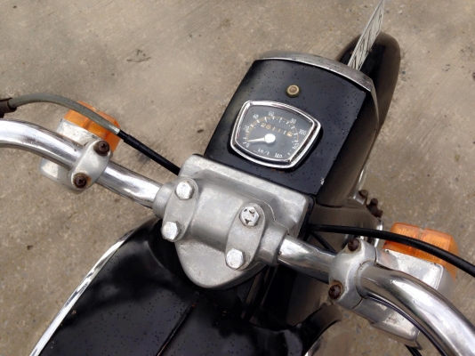 ขายc92 เครื่องดี มีเล่มให้   ไม่มีชุดโอน ขี่ได้ปกติ สตาทร์ง่าย ขายถูกๆ ครับ ขาย 39000 ต่อรองได้ติดต่อ    0889419663