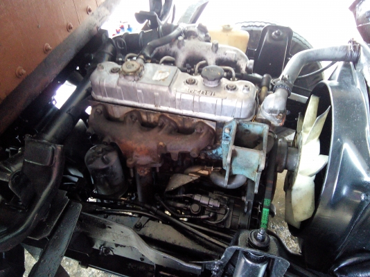 6 ล้อสั้น  ISUZU  NKR  88  แรงม้า  * ยาว 3.20 ม. *  รถสวยจริง+สภาพพร้อมใช้งาน * รถห้างแท้ *  มีเล่มพร้อมโอน *