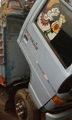 ขายรถหกล้อดั้ม100แรงอีซุดั้มกระบอกใหญ่0909472424