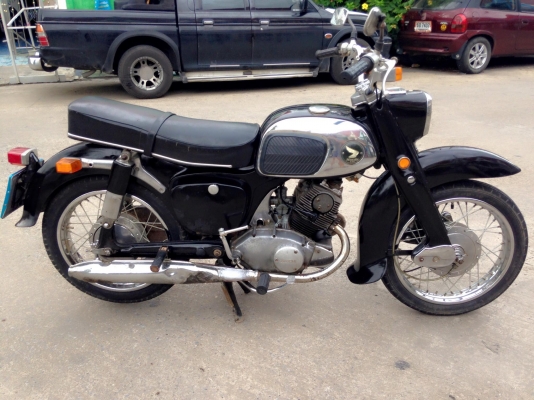 ขาย c92 เดิมๆ เลข ตอง666    เครื่องดี เดิมๆแท้ๆ ขาดแค่ก๊อกนำ้มั้น ทะเบียนเต็มมีชุดโอน ขาย 67000 ติดต่อ   0889419663