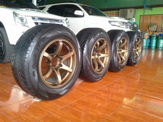 ขายล้อ18 พร้อมยาง265 60 R18 ปี14