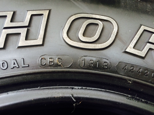 ขายยางmaxxis bighorn 285/75/16 ปี13