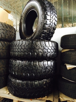 ขายยางmaxxis bighorn 285/75/16 ปี13