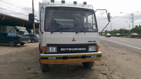 6ล้อมิตซู เครื่อง 160แรง ยาว 6.60 คัสซีสวย ยาง 9 กระบะต่อใหม่ทั้งลูก พร้อมใช้งานครับ