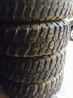 ขายล้อพร้อมยางBF km2 33x10.5x15