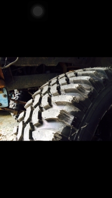 ขายล้อพร้อมยาง 33/12.5/15 ใช้น้อยไม่ถึง500โล