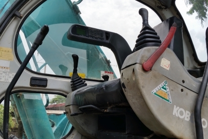 ขายด่วน รถแม็คโคร KOBELCO SK200-5มาร์คไฟล์ซีเรียสูงชั่วโม่งทำงานน้อย รถนอกนำเข้ายังไม่เคยใช้งานในเมืองไทยเลย ขายด่วน รถแม็คโคร KOBELCO SK200-5มาร์คไฟล์ซีเรียสูงชั่วโม่งทำงานน้อย รถนอกนำเข้ายังไม่เคยใช้งานในเมืองไทยเลย