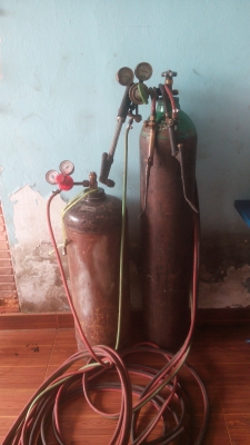 ชุดเชื่อมแก๊สใช้งานได้ปกติมีหัวเชื่อม2หัวหัวตัด1หัวสาย2ชุด