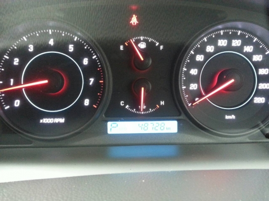 ขายด่วน CHEVROLET CAPTIVA 2.4 AUTO เบนซิล ปี 2011 ธ.ค จดทะเบียน2012 มี.ค