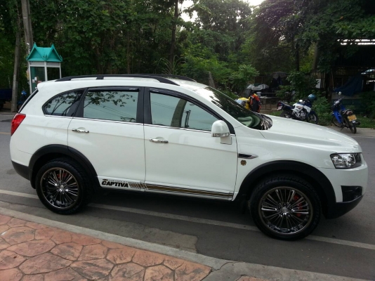 ขายด่วน CHEVROLET CAPTIVA 2.4 AUTO เบนซิล ปี 2011 ธ.ค จดทะเบียน2012 มี.ค