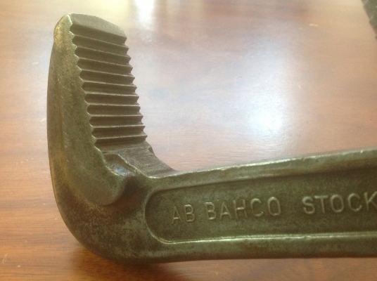 ขายประแจจับแป๊บ 2 ขาหายาก Vintage Bahco 28" ขยายปากได้ 4.5"