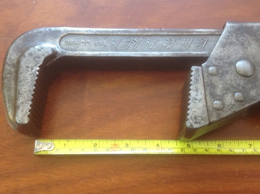 ขายประแจจับแป๊บ 2 ขาหายาก Vintage Bahco 28" ขยายปากได้ 4.5"