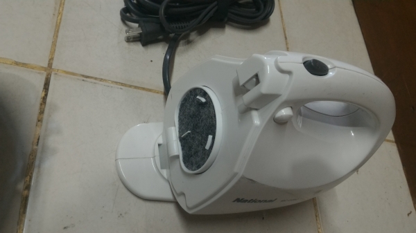 เครื่องดูดฝุ่น National  แบบพกพาขนาดกลาง สะดวกต่อการใช้งานกับที่ต่างๆภายในบ้านในรถแคบๆ