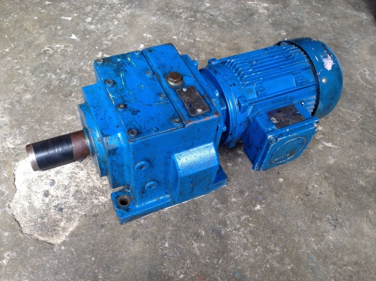 ขายมอเตอร์เกียร์ Flender Himmel 1HP. 380V made in Germany อัตราทด 1:31 สภาพสวยเดิมๆ วิ่งนิ่ม พร้อมใช้งาน