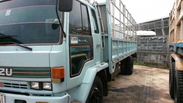 ISUZU ROCKY 195