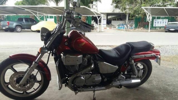 เพื่อนฝากขาย Honda shadow750 ปี 95-96 @ 89000 ลดราคาทะเบียนพร้อมโอนขนส่ง