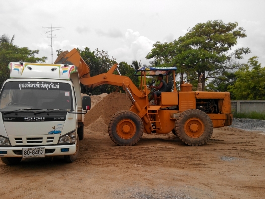 รถตักkomutsu jh 63 เอวอ่อน สวยพร้อมใช้งานครับ คุณฉัตรชัยจากภูกระดึง มัดจำแล้วครับ