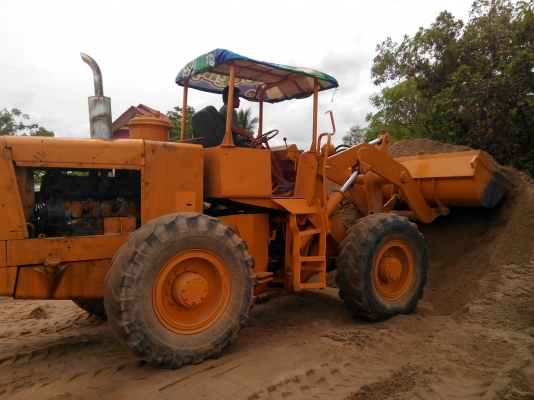 รถตักkomutsu jh 63 เอวอ่อน สวยพร้อมใช้งานครับ คุณฉัตรชัยจากภูกระดึง มัดจำแล้วครับ