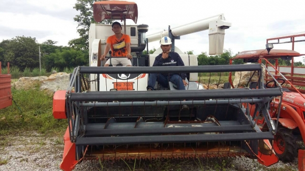 ขายด่วนรถเกียวข้าวkUBOTAรุ่นDC95GMรถทำงานได้245ชั้วโมง ขายด่วนรถเกียวข้าวkUBOTAรุ่นDC95GMรถทำงานได้245ชั้วโมง