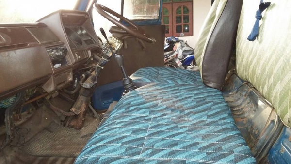 ขาย6ล้อtoyota สั้น85แชชซีสวย เครื่องดี พื้นสวยพร้อมคอกเสริมข้าง พร้อมใช้งาน เอกสารพร้อมโอน