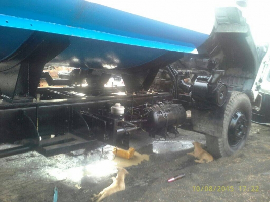 ขายด่วนๆ,หกล้อบรรทุกนํา,,ขนาดถัง,10,.000-12,000 ลิตร,,พร้อมใช้งาน,,ครับ,,