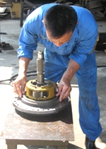 รับซ่อมรับซ่อม รถขุด รถตัก รถบด รถปูยาง รถดันดิน รถเครน และเครื่องจักรในงานก่อสร้างทุกประเภท  -ซ่อมเครื่องยนตร์ ตัวเดิน ช่วงล่าง  -ซ่อมเกียร์ เบรค ทอล์ค -ทำสี  -ระบบไฟฟ้า   สอบถามรายละเอียดเพิ่มเติมได้ที่ 091 695-6445 หรือ 02 441-2578-83