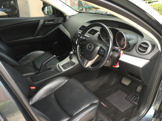 ปี2013 1.6ตัวท๊อป 5ประตู วิ่งน้อยรถสวย ออกรถ10,000เดียว