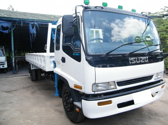 อีซูซุ deca เครื่องยนต์ 195 แรงม้า กระบะเหล็กใหม่ยาว6.50เมตรติดเครน 3 ตัน 4 ท่อน tadano