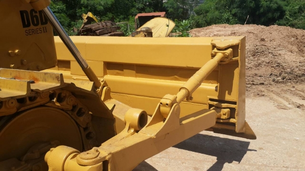 ขายแทรคเตอร์CAT D6D สภาพตรวจเช็คระบบทุกระบบ