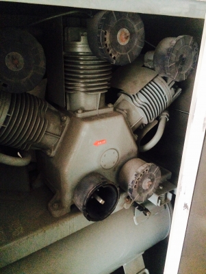 ปั้มลมมือสองแบบลูกสูบ hitachi bebicon15 oilfree 15แรงม้า ปั้มลมมือสองแบบลูกสูบ hitachi bebicon15 oilfree 15แรงม้า