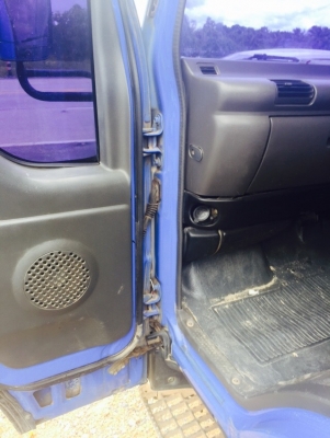 Isuzu  npr 130 hp  รถมือหนึ่งออกห้างคะ คุณเคฮิน จ.ลำพูล มัดจำกลางอากาสแล้วคะ