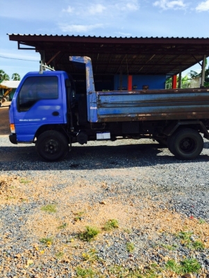 Isuzu  npr 130 hp  รถมือหนึ่งออกห้างคะ คุณเคฮิน จ.ลำพูล มัดจำกลางอากาสแล้วคะ