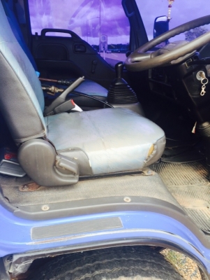 Isuzu  npr 130 hp  รถมือหนึ่งออกห้างคะ คุณเคฮิน จ.ลำพูล มัดจำกลางอากาสแล้วคะ