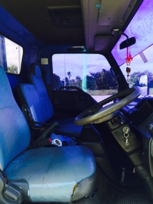 Isuzu  npr 130 hp  รถมือหนึ่งออกห้างคะ คุณเคฮิน จ.ลำพูล มัดจำกลางอากาสแล้วคะ