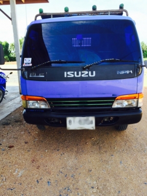Isuzu  npr 130 hp  รถมือหนึ่งออกห้างคะ คุณเคฮิน จ.ลำพูล มัดจำกลางอากาสแล้วคะ